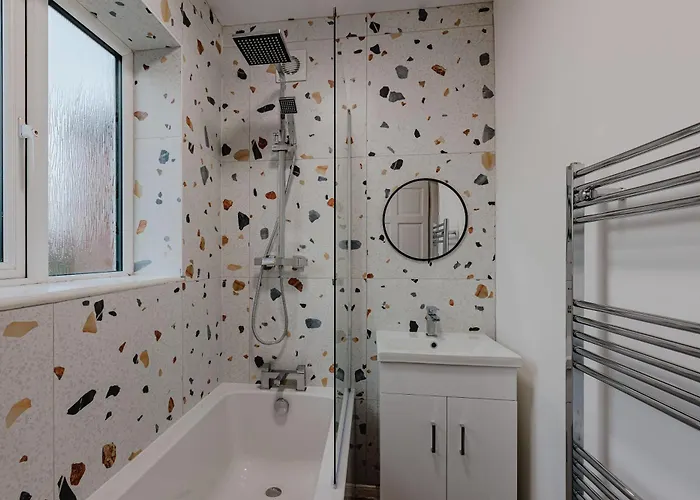 Grinkle アパート レッドカー